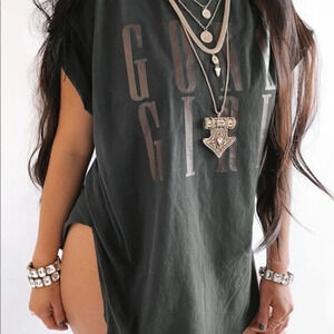 Gone Girl Oversized Graphic T-Shirt Relaxed Fit NWT